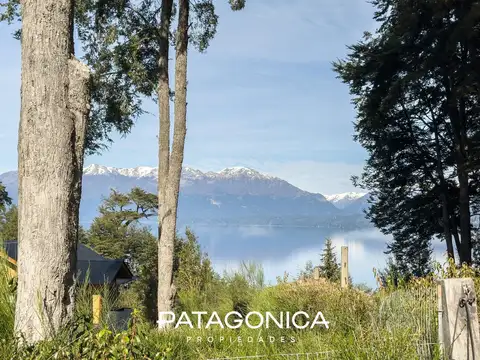 Casa moderna 85 m2 con vista al lago V. Correntoso.