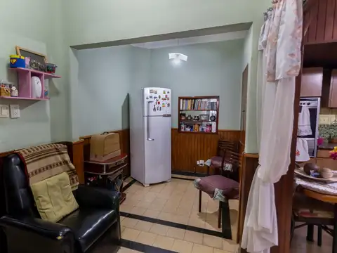 Casa 5 ambientes con 1 baño