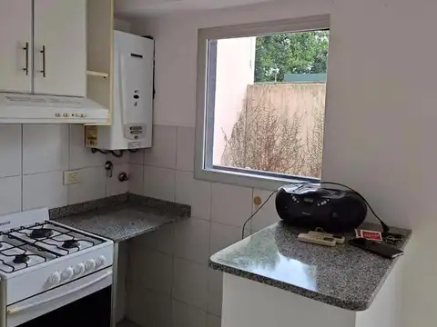 Departamento en Alquiler en Agronomia, $ 630.000