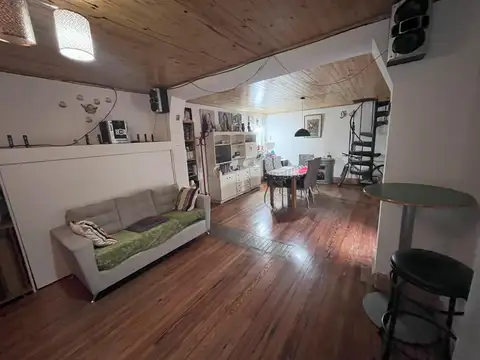 Depto Tipo Casa en Venta de 3 ambientes