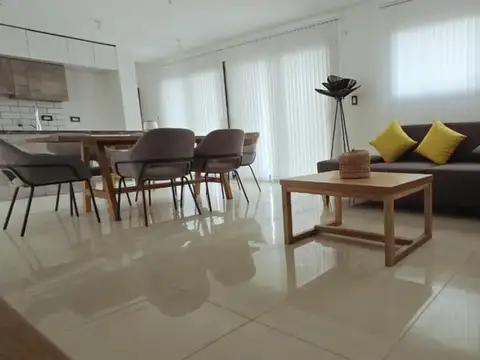 Casa en housing a estrenar E53 3 dormitorios