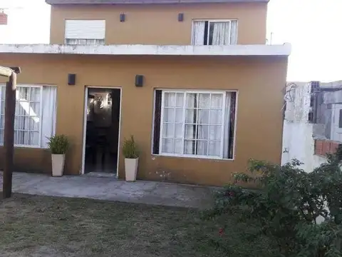 Casa en venta - 2 dormitorios 1 baño - 200mts2 - San Bernardo Del Tuyú