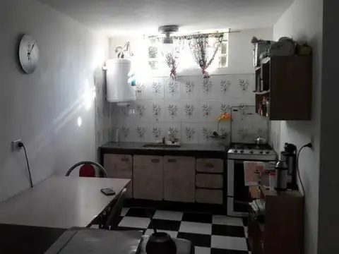 El Cano e/ Hernández y Hernandarias