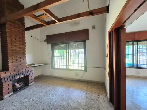 Casa en Venta en Lomas De Alberdi, USD 70.000