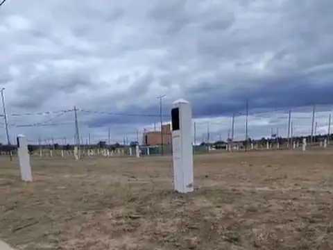 TERRENO EN DOCTA CENTRAL - A METROS DE LA ESCUELA