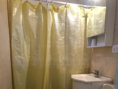 Depto Tipo Casa 2 ambientes con 1 baño