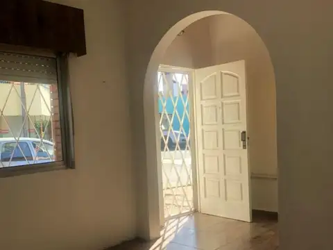 Depto Tipo Casa en Venta en Berazategui, USD 58.000