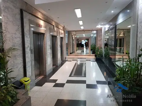 Oficina en Venta 60 años