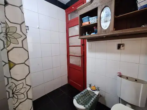 Venta PH 8 ambientes Oportunidad en Barracas