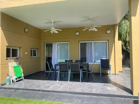 Casa en Alquiler de 3 dormitorios