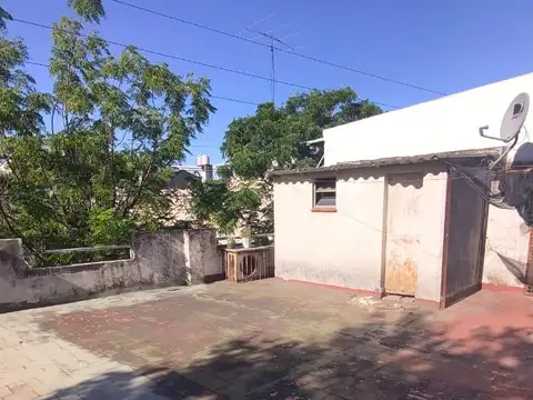 Casa 4 ambientes con 1 baño