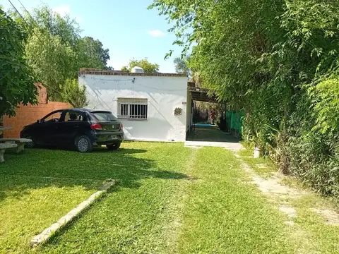 Casa con pileta y quincho en Altos del Sauce