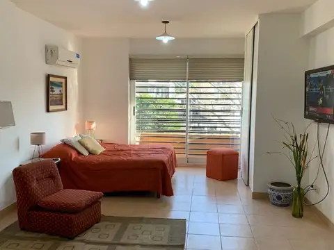 Alquilo Temporario en Saavedra. Monoambiente. Frente. Balcón. Amenities. 2 PAX