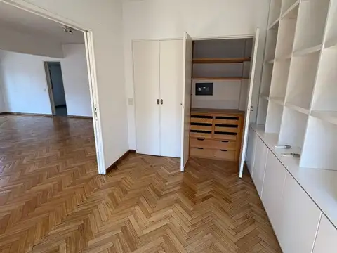 Departamento en Alquiler con 1 cocheras