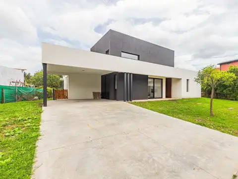 INCREIBLE Casa en  FINCAS DEL LAGO A ESTRENAR