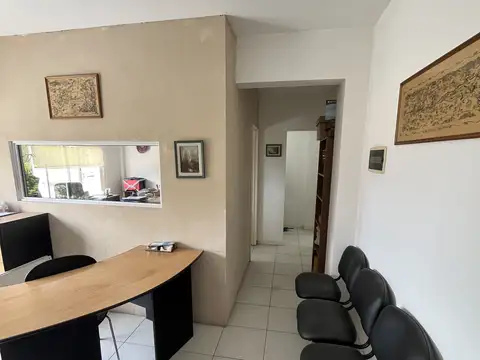 Oficina 2 ambientes con 1 baño