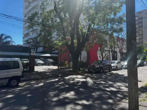 Venta lote 1144 m2 Av. Santa fe y V. Sarfield Mtz.