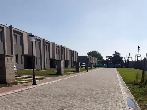 Casa  en Venta ubicado en Garin, Escobar, G.B.A. Zona Norte