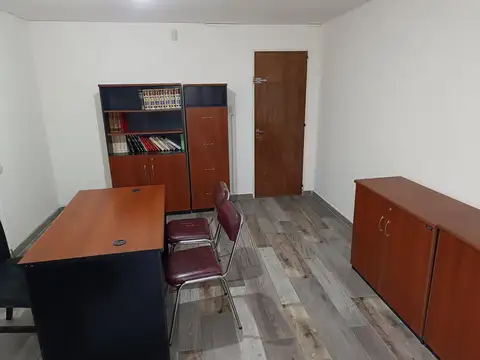 Oficina en Venta al Este