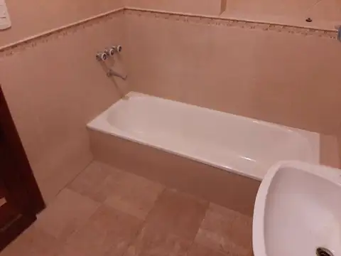 Depto Tipo Casa 3 ambientes con 2 baños