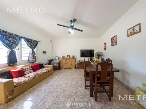 Casa 2 ambientes con 1 baño