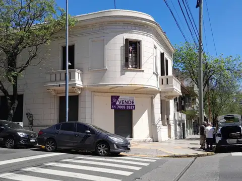 Lote esquina apto para edificar