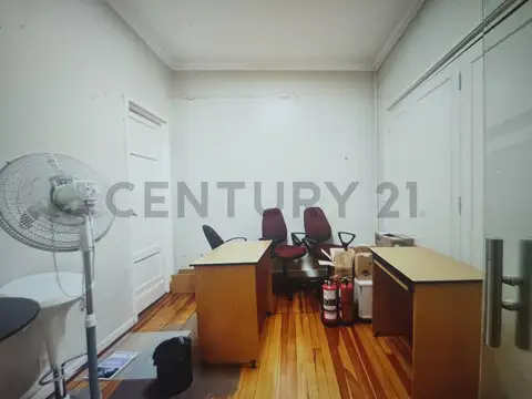 Oficina 5 ambientes con 3 baños