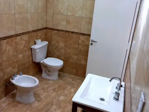 Depto Tipo Casa en Venta con 1 cocheras