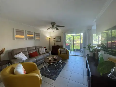 Departamento en Venta con 2 cocheras