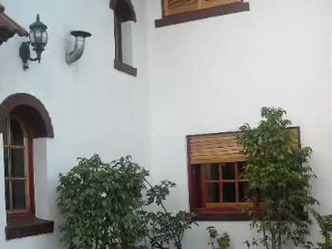 Depto Tipo Casa en Venta de 4 dormitorios