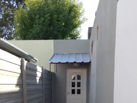 Depto Tipo Casa 2 ambientes con 1 baño