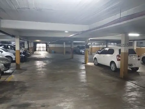 Cochera Recoleta Juncal y Billinghurts