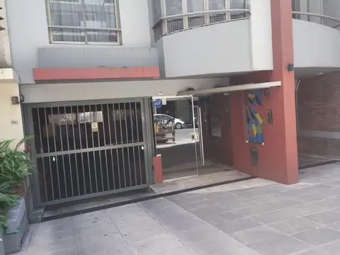 Cochera Recoleta Juncal y Billinghurts