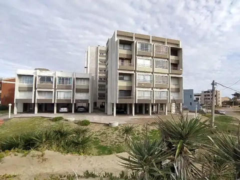 Paseo 140 100, Piso 2