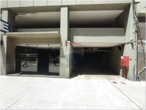 VENTA COCHERA PB FIJA CUBIERTA GRANDE SAN NICOLAS