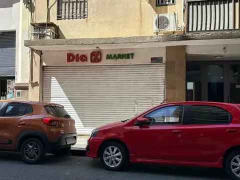 Local en Alquiler en Monserrat, $ 1.210.000