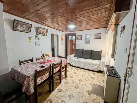 Casa 3 ambientes con local y losa - Génova y Santa Cecilia