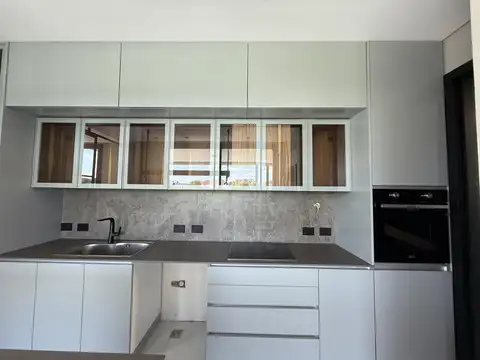 Casa 6 ambientes con 6 baños