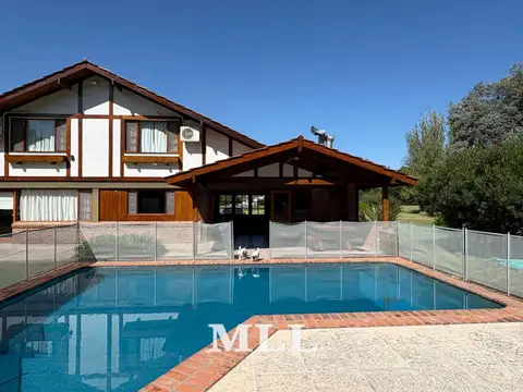 Casa en Venta en Las Praderas De Lujan, USD 235.000