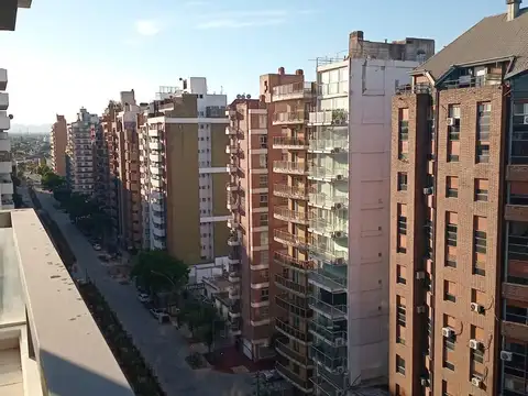 Ctro. Corro esq Bulevar San Juan Externo, amplio, balcon "L"