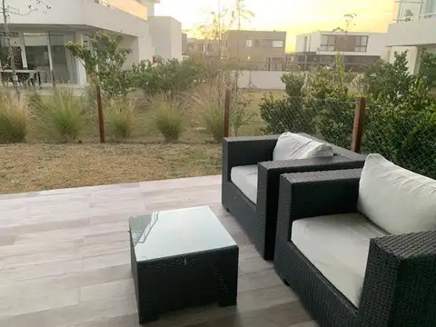 Departamento en Alquiler de 4 ambientes