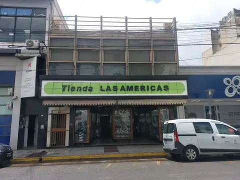 LOCAL    FTE MUNICIP 300 M2  P.B. Y PISO 150 M2 LOTE 8.66x39