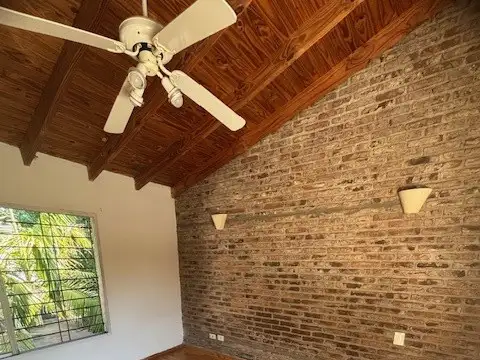 Casa en Alquiler al Sureste