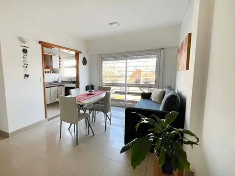 Depto de 2 amb VENTA Parque Luro c/ Dependencia