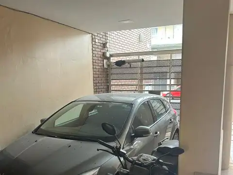 COCHERA DOBLE EN REPUBLICA DE LA SEXTA