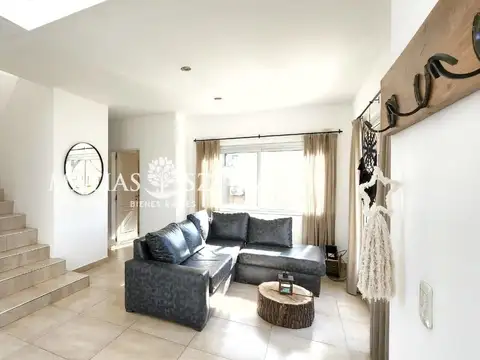 Casa 4 ambientes con 3 baños