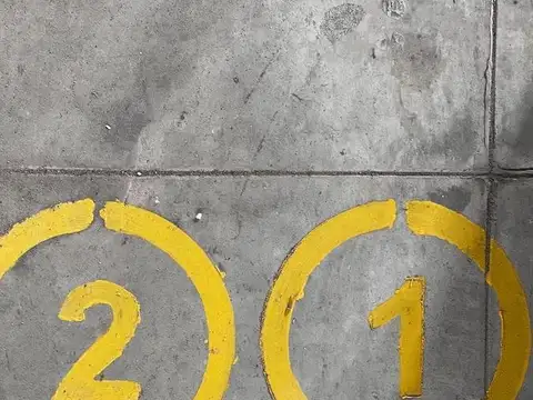 COCHERA PRIVADA EN CENTRO DE BANFIELD (FC)