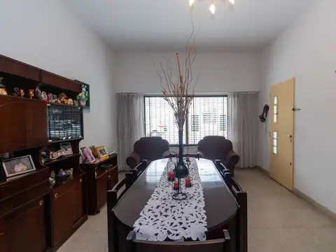 Depto Tipo Casa en Venta en Lomas Del Mirador, USD 110.000