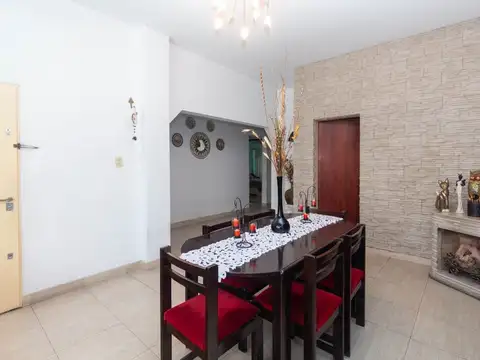 PH 4 AMBIENTES CON PATIO EN PLANTA BAJA