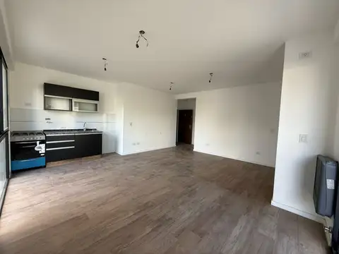 Pergamino 100, Piso 1